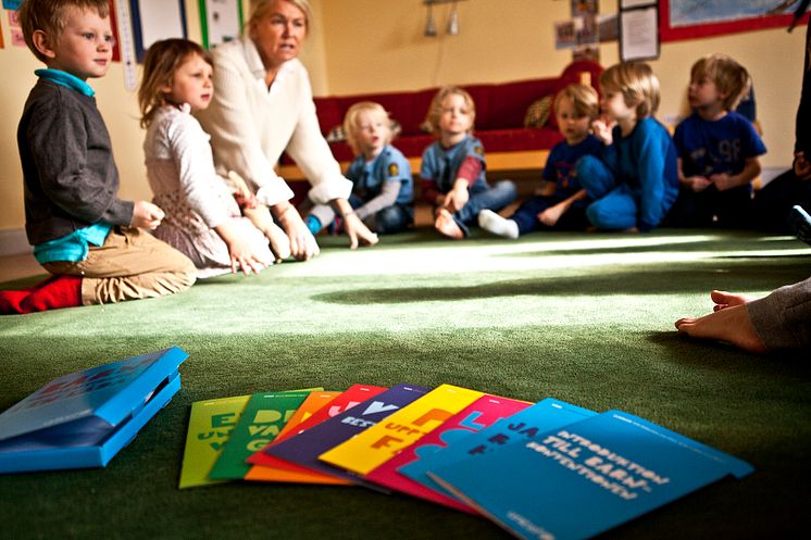 UNICEF - Gratis inspirationslåda om barnkonventionen till alla förskolor i Sverige