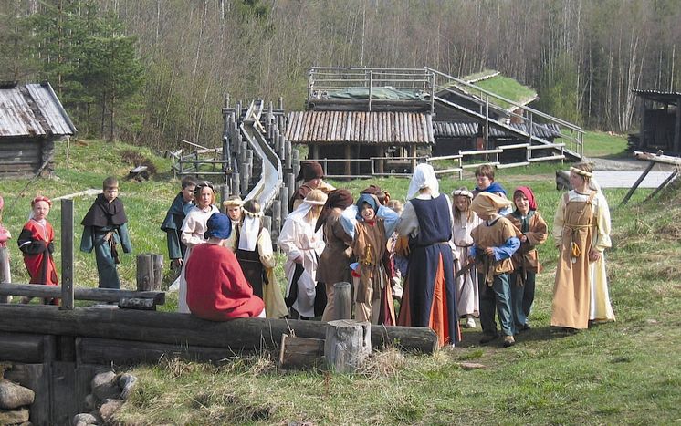 En grundbult i arbetet vid Nya Lapphyttan är att berätta för barn. Foto: Ulf Öhman.