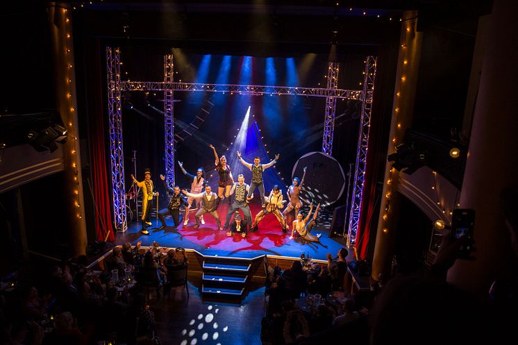 Krystallpalast Varieté Leipzig - "DRAHTSEILAKT - Varieté trifft Retro-Zirkus"