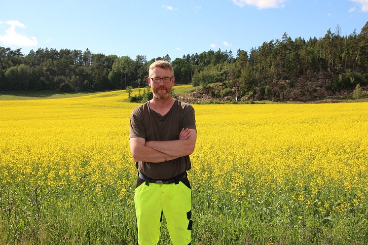 Bjørn Gimming i rapsåkeren