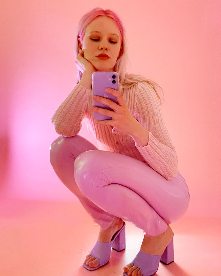 Arvida Byström, self portrait, 2021