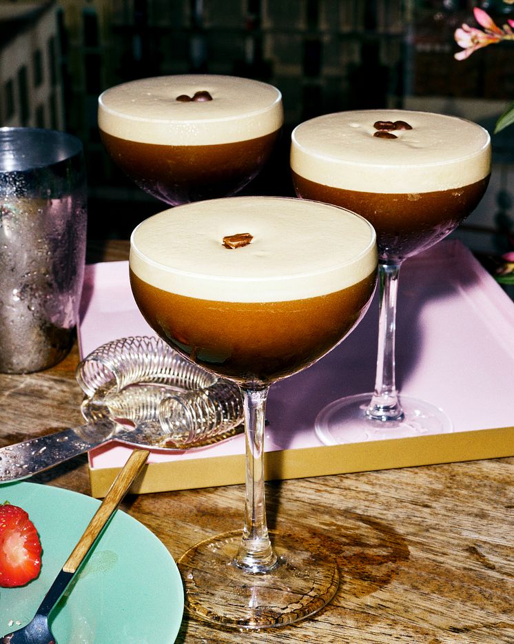 Absolut Espresso Martini moodshot - 4