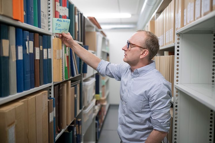 Ulf Sandqvist, avdelningschef för arkiv och specialsamlingar vid universitetsbiblioteket