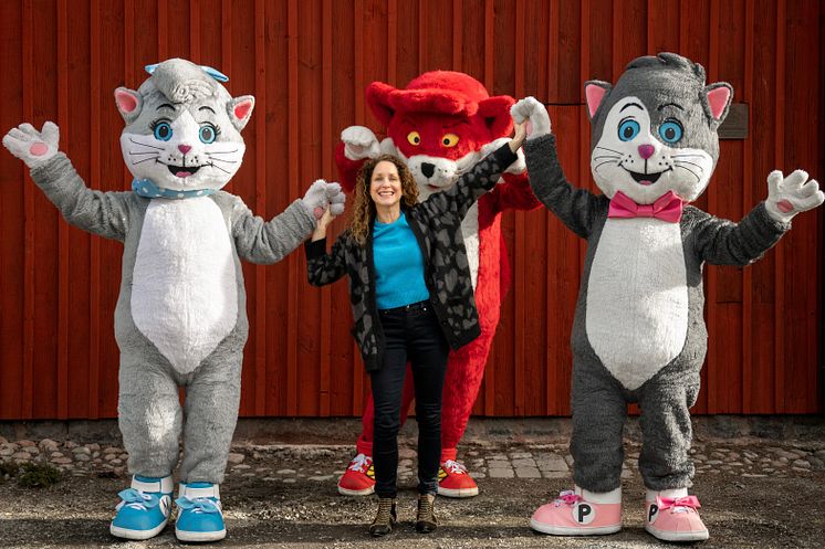 Pressbild 2_Sara Sommerfeld och Pelle Svanslös, Maja Gräddnos och Måns.jpg