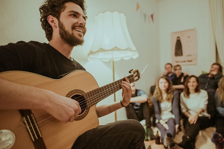 Matteo Capreoli für MUSIC CREATES WATER auf der heimischsten Bühne der Welt