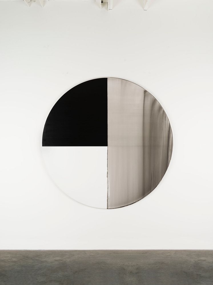 Callum Innes, Exposed Painting Lamp Black / Titanium White, 2022. Oil on Birch Ply, 180 cm.