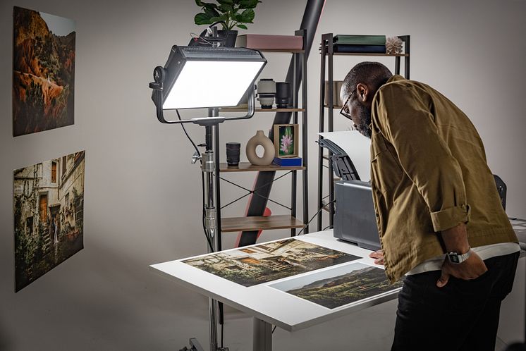 Canon imagePROGRAF PRO-1100_BTS_Lifestyle_Reviewing Print_Igor Demba_K7A1765.jpg