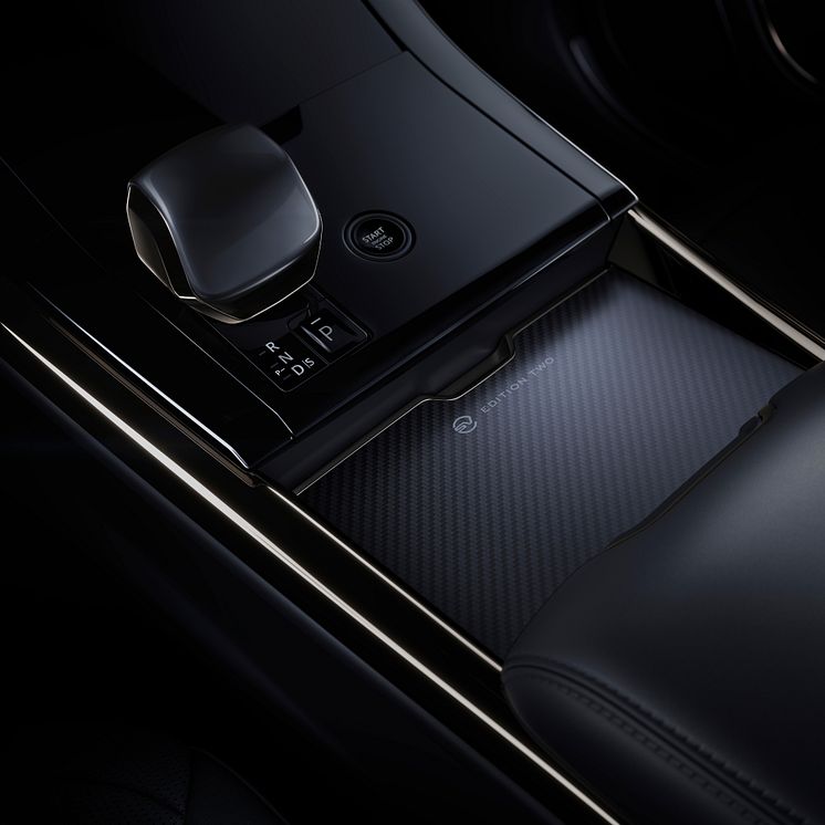 RRS_SV_Edition_Two_25MY_12_DX_Gear_Shifter_070824.jpg