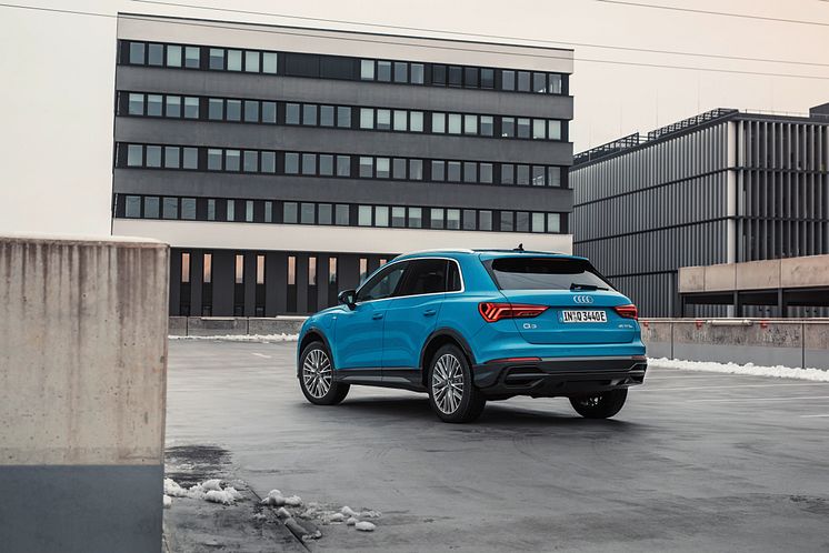 Audi Q3 TFSI e (Turboblå)