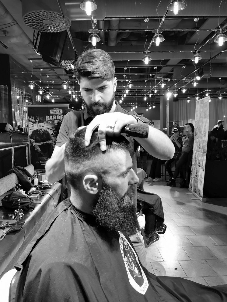 Christian Kachoa, CK Barbershop, Västerås