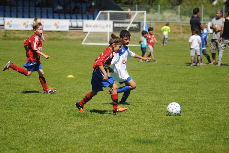 Myresjö IF har fått fotbollarna med anledning av att de firar 75-årsjubileum i år. 