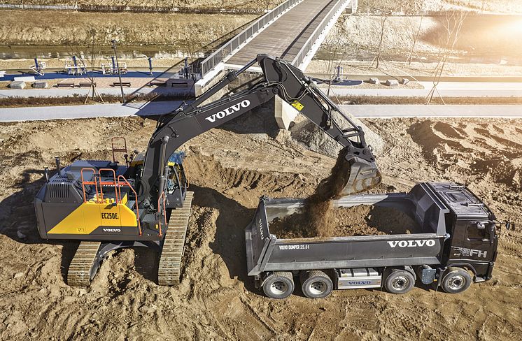 Volvo EC250E Hybrid