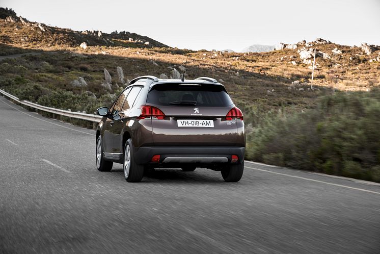 Sverigepremiär för nya crossovern Peugeot 2008