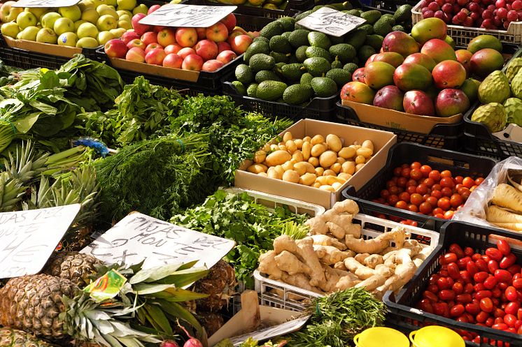fresh-vegetables-fruit-market-stall