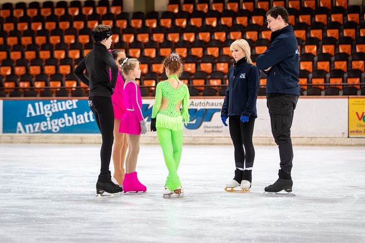 HOLIDAY ON ICE ACADEMY Master Class 