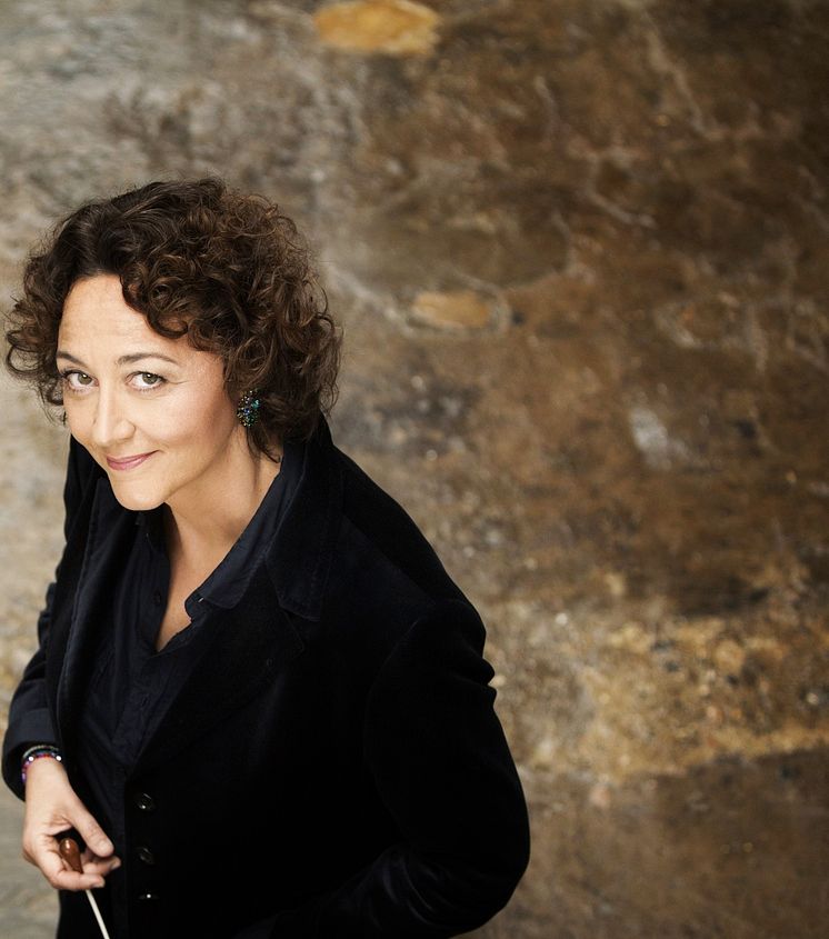 Nathalie Stutzmann, dirigent vid MSO:s säsongsöppning 14, 15 och 16 september 