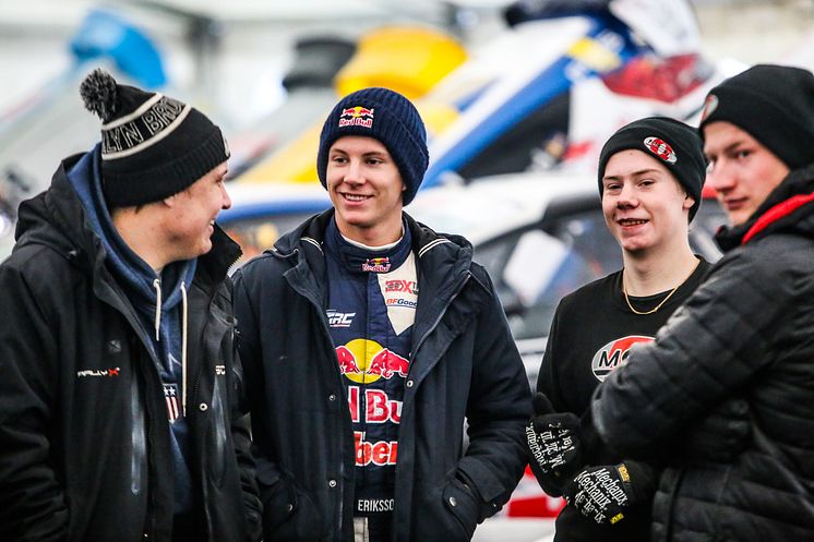 Oliver Eriksson dominerade kvalomgångarna i RallyX On Ice-premiären