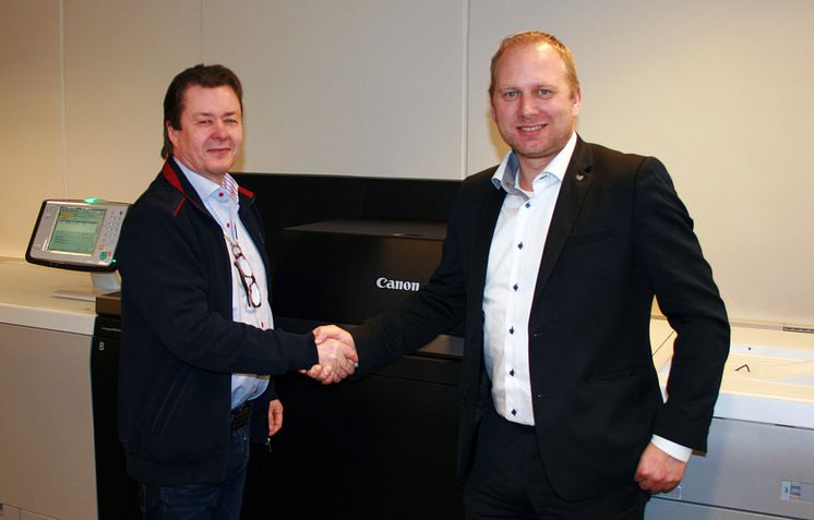 Reidar Bjelland, daglig leder i Printers, sammen med Jon-Ingar Mæland, leder for Canon Business Center i Stavanger (høyre)