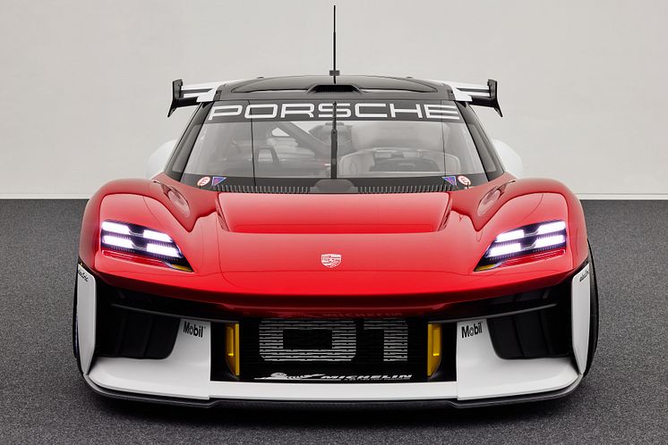 06 Porsche Mission R.jpg