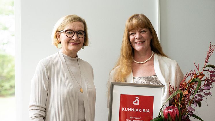 Tiina Laatikainen ja Paula Risikko