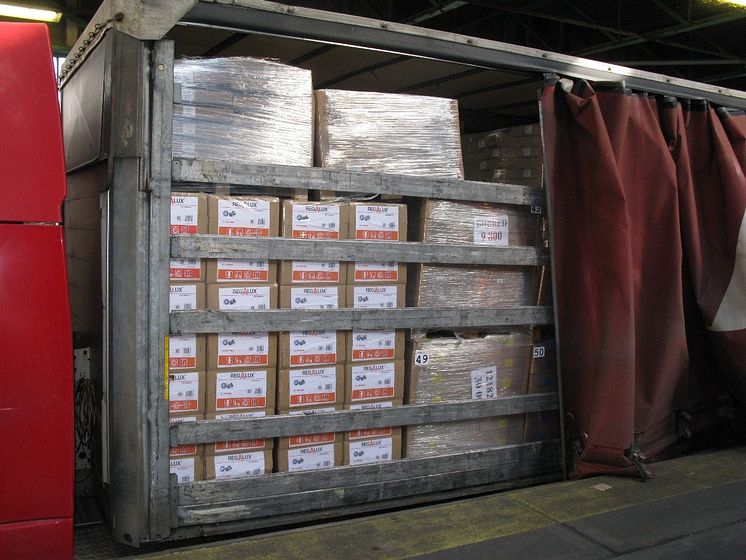 smuggled boxes of tobacco on lorry at Dover