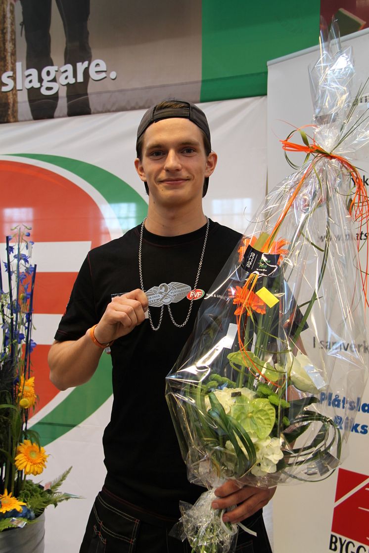 Jakob Jansson från Växjö - Silvermedaljör i SM för unga plåtslagare 2013.