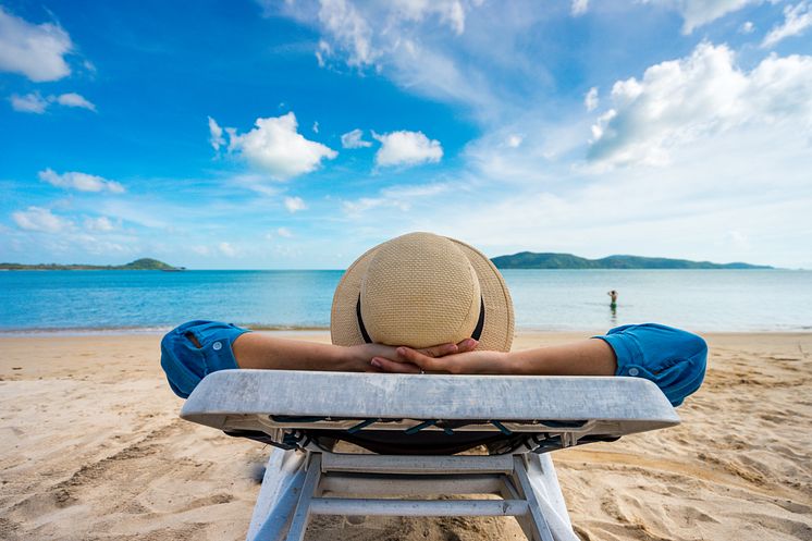 man på stranden shutterstock_769031299