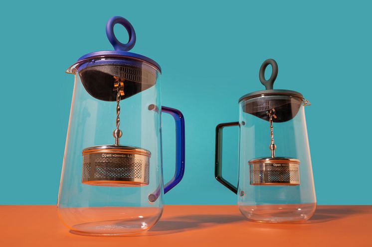 La Cafetière Gyro Spinfuser Teapot 1.jpg