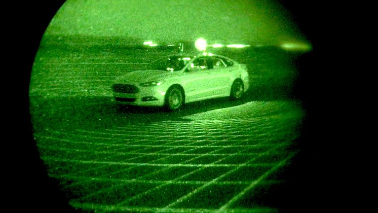 Nincs fény? Nem gond! LiDAR szenzor-technológiájával a Ford Fusion kísérleti önjáró autó a sötétben is lát