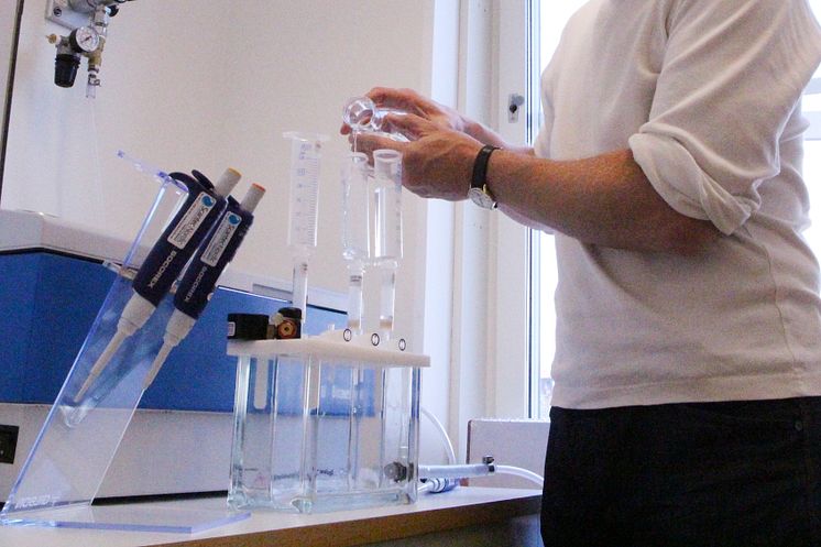 Analytisk kemi i nya laboratoriet FRI ANVÄNDNING