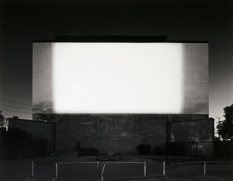 Hiroshi Sugimoto: "Centinela Drive-In, Los Angles"