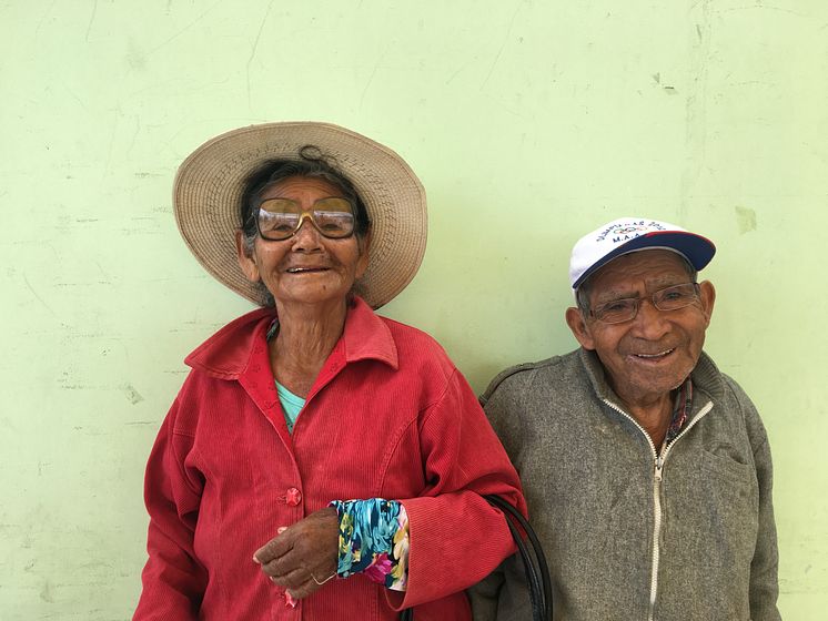 Äldre par, Optiker utan gränser i Peru 2017
