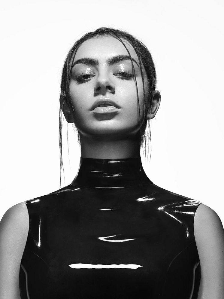Charli XCX 2