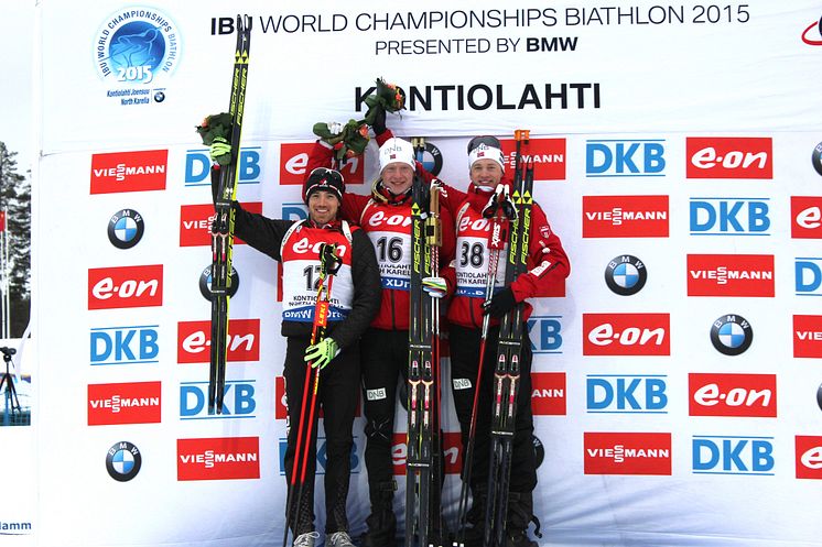 Brødrene Bø på pallen etter sprinten, VM Kontiolahti 2015
