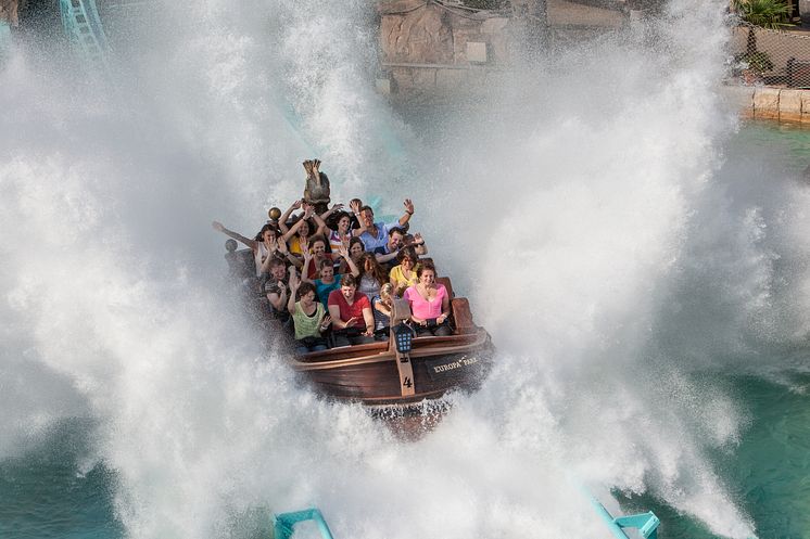 Rust_Wasserachterbahn_Atlantica_SuperSplash_im_Europa-Park