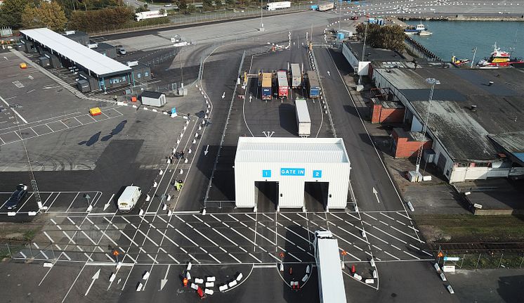 Check-in för personbilar respektive lastbilar i Trelleborgs Hamn