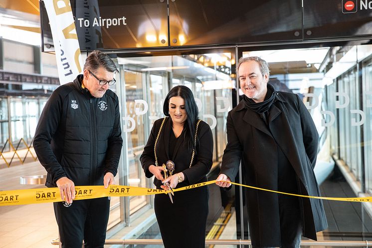 Ribbon cutting - Sameera Saleem, Mick Harford, David Arnold