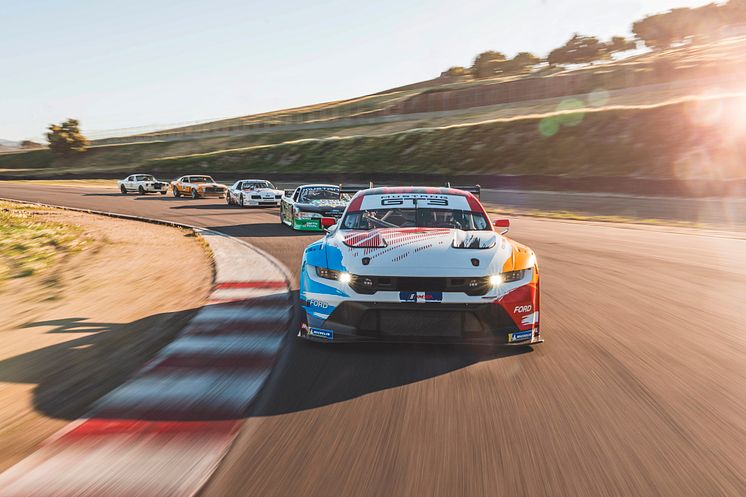 Mustang race.jpg