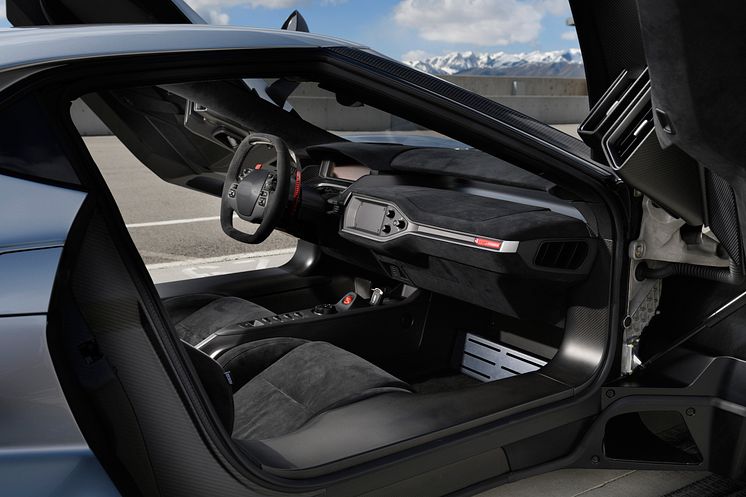 Ford GT interior