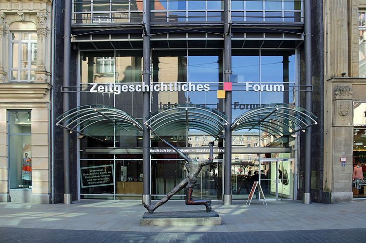 Eingang Zeitgeschichtliches Forum Leipzig