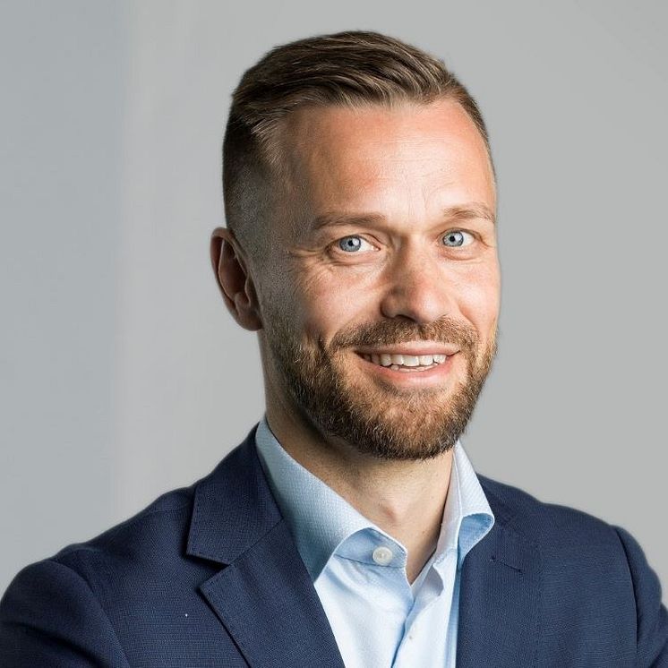 Magnus Åslund, Ida Infront