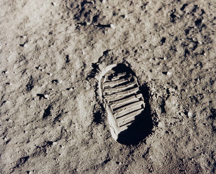 Moon Landings: The Lost Tapes