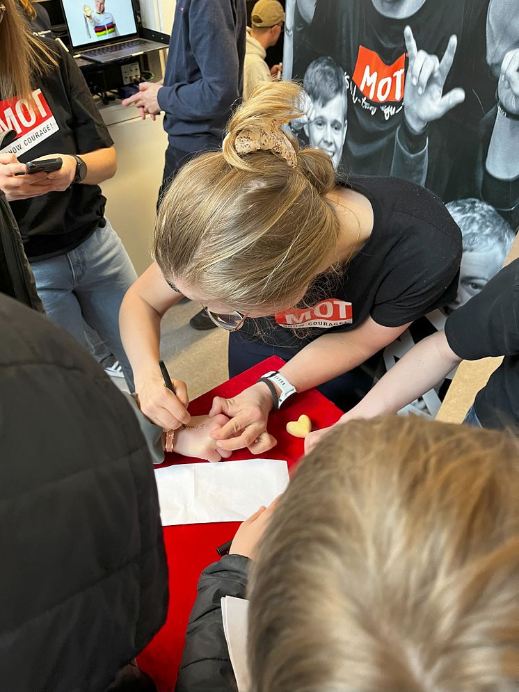 Emma Lund på besøg på MOT-skole