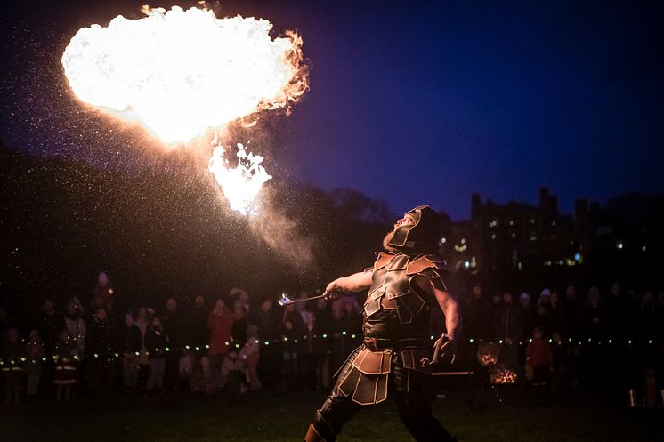 Cirkus Titan stod för den populära eldshowen