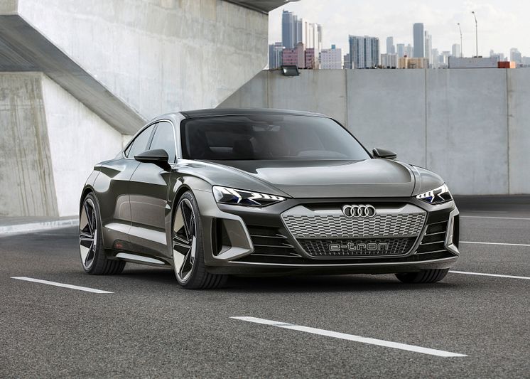 Audi e-tron GT concept (kinetic dust) forfra