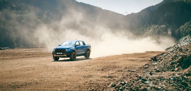 2018_FORD_RANGER_RAPTOR_Shot28_Front34_Off-road