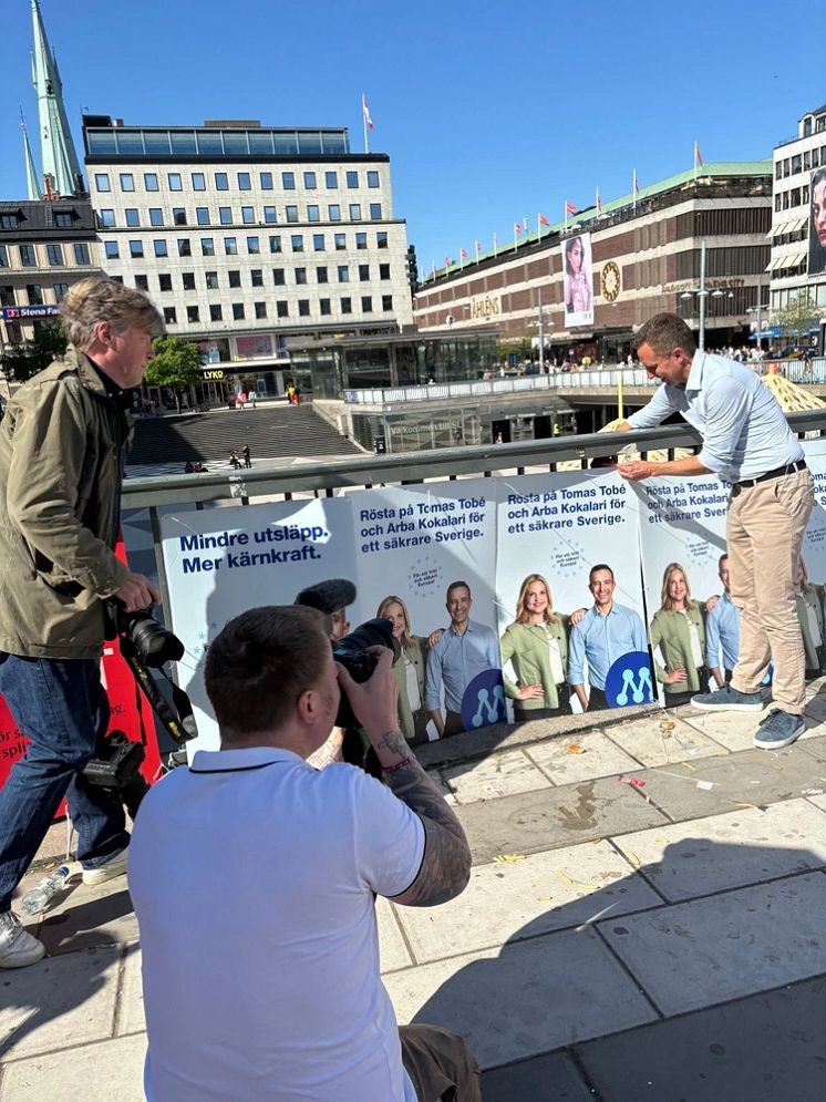 Tobé vid Sergels torg inför EU-valet 2024..webp