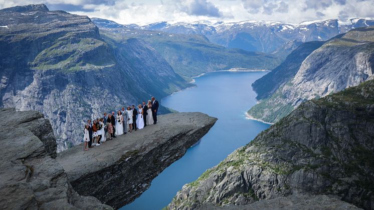 Weddings at Trolltunga 2023