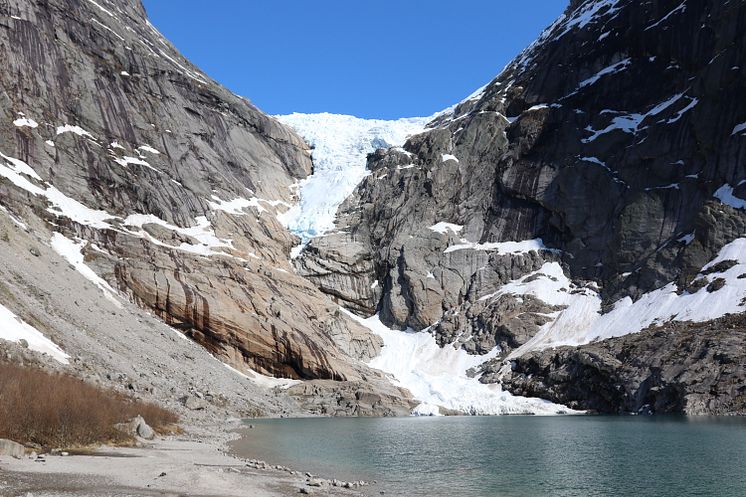 Briksdalsbreen glacier