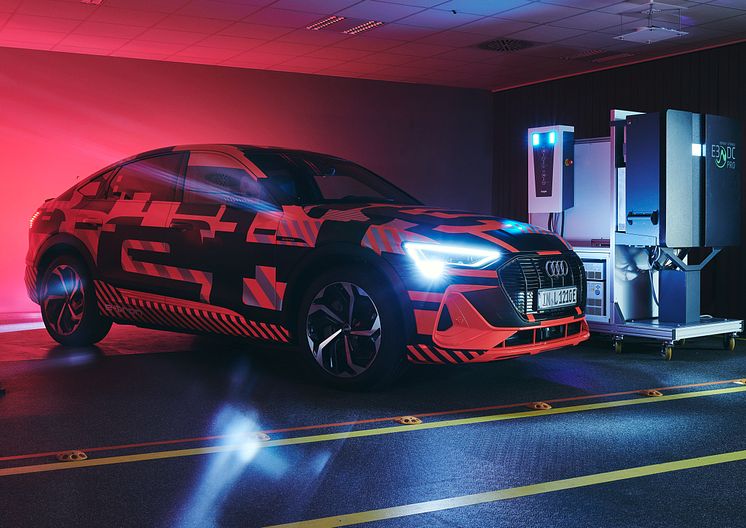 Elbiler som en del af omstillingen til bæredygtig energi (Audi e-tron)